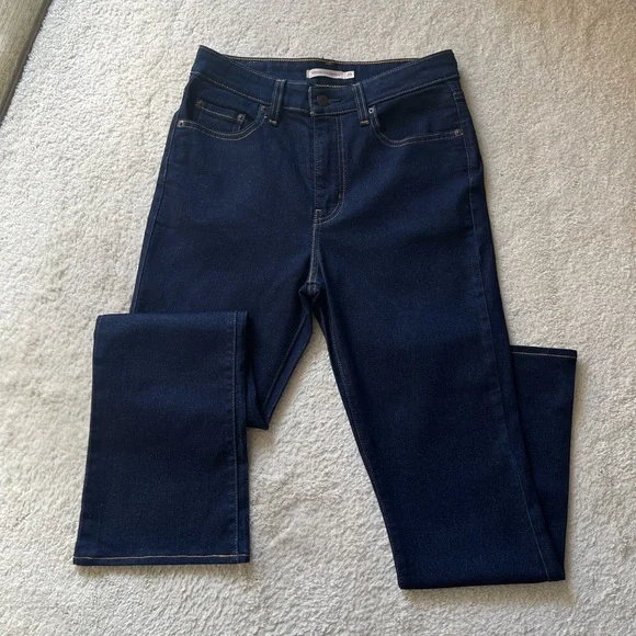 NWOT Levi’s 725 High Rise Bootcut Women’s Jeans Size 29/28 - Picture 1 of 13